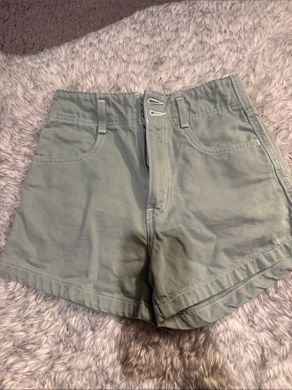 Levi's High-Waist Shorts in Sage Green